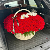 Signature Rosebud Basket