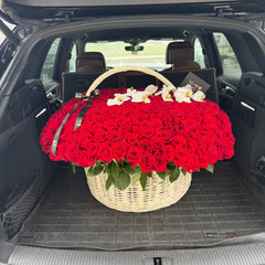 Signature Rosebud Basket